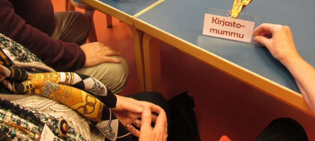 Kirjastomummut Porin pääkirjastossa
