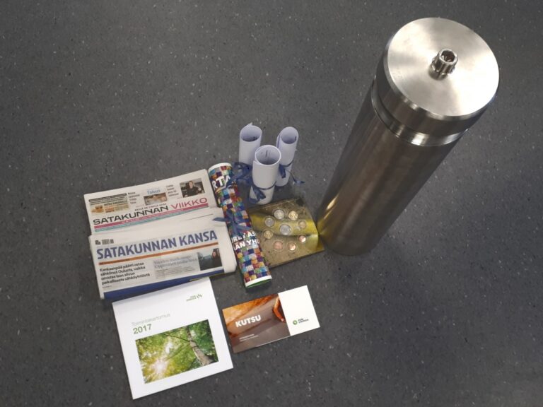 Peruskiveen suljetut tavarat