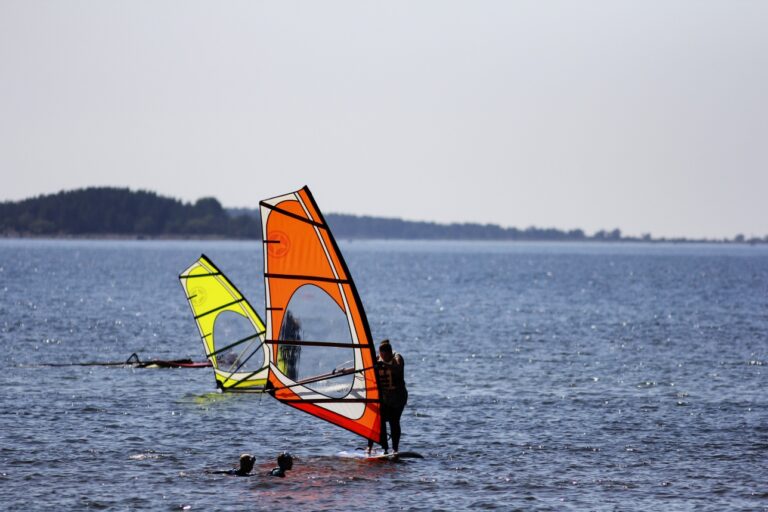 The toughest surfers in Finland are familiar with the roaring waves of Yyteri and Mäntyluoto.