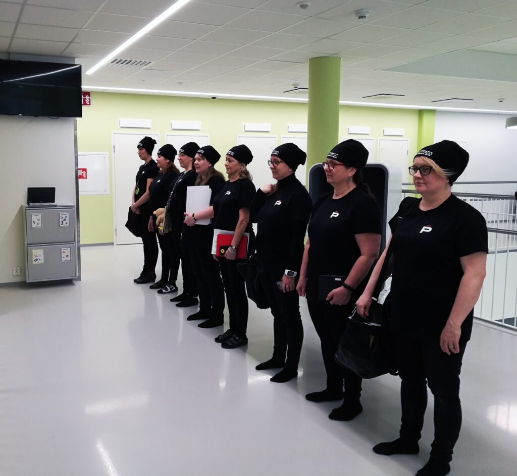 Kieliagentit ryhmäkuvassa
