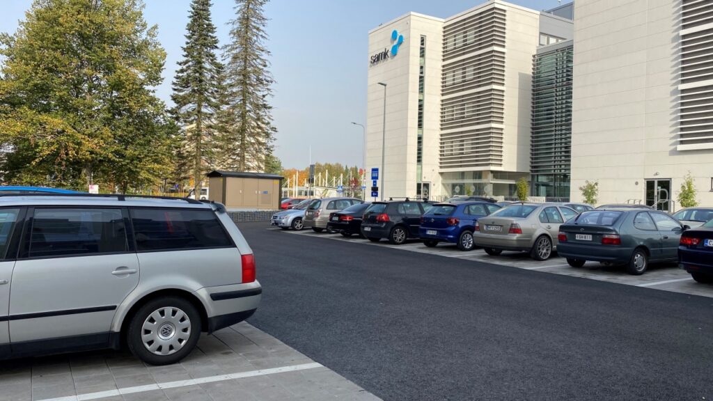 Portinaukion pysäköintialue syksyllä 2020