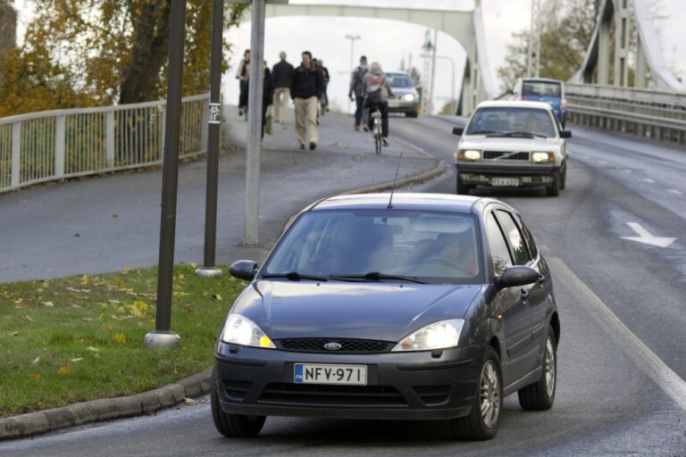Autoja Porinsillan kupeessa