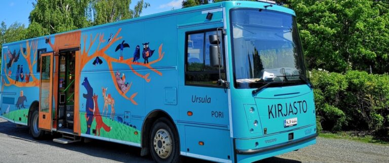 Kirjastoauto Ursula