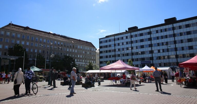 Kesäinen kauppatori