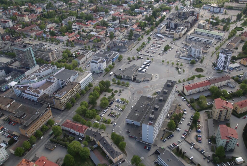 Keskusaukio Porin Pasaasin alueella ilmasta kuvattuna