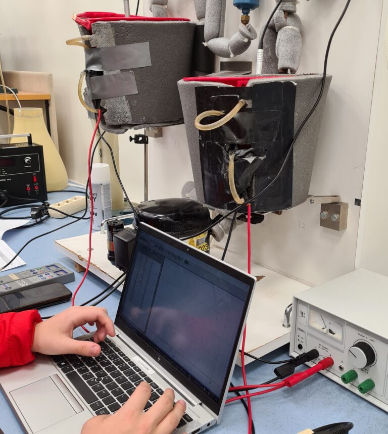 Lämpöpumppu, SAMK, fysiikan laboratorio