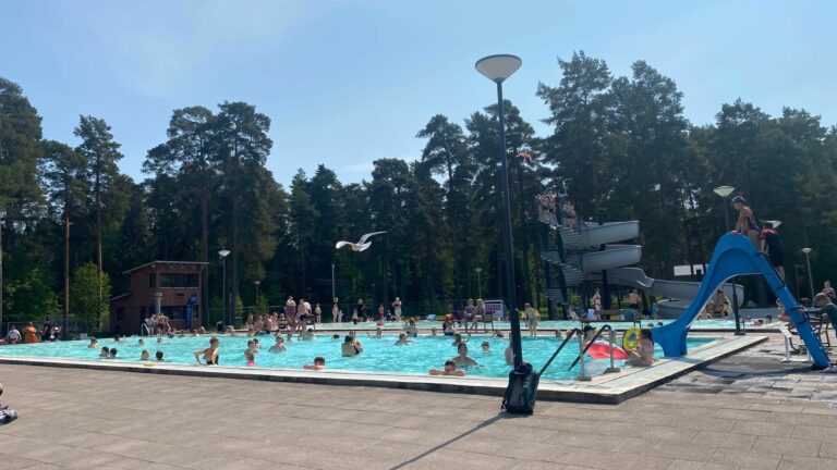 Porin maauimalan lastenaltaat kesällä 2023