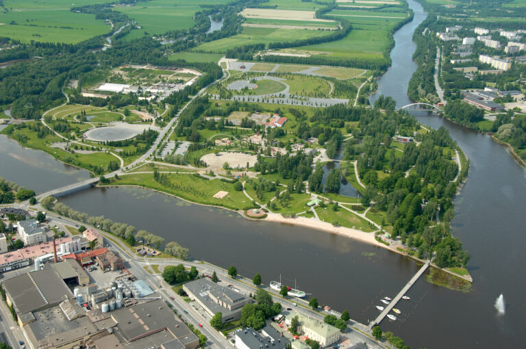 Ilmakuva kirjurinluodosta