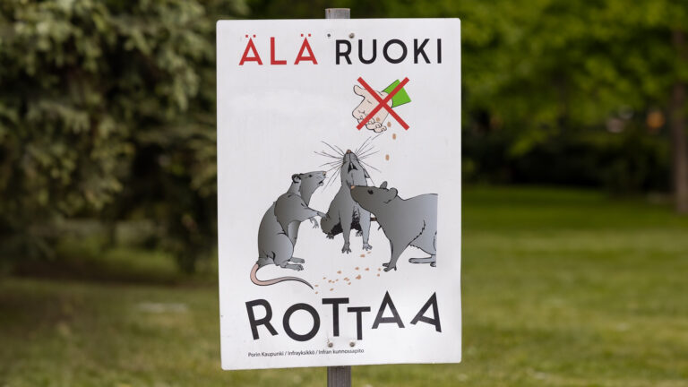 Rottien ruokintakieltokyltti