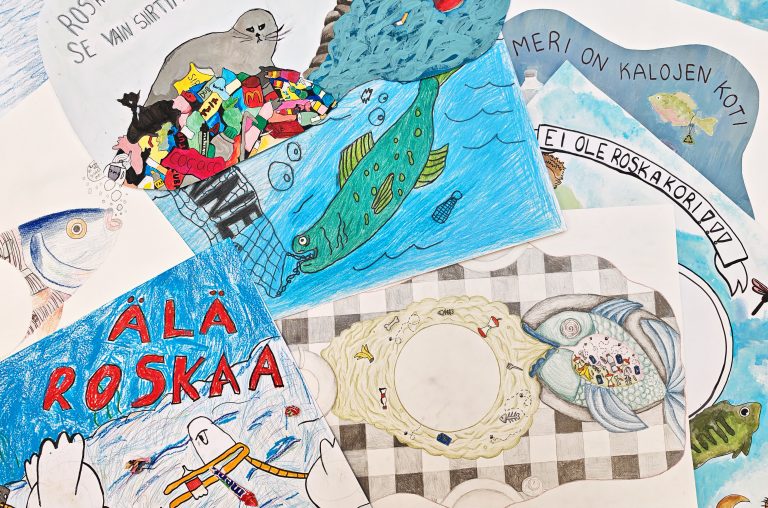 Kollaasi osasta näyttelyn teoksia
